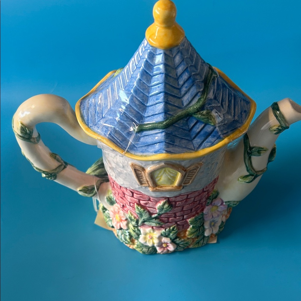Charming Cottage Teapot with Floral Accents - Picture 8 of 13